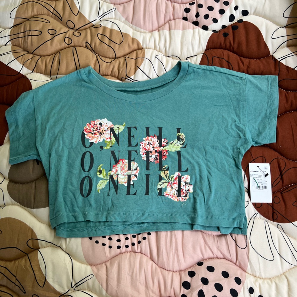 NWT Oneill Cropped tee